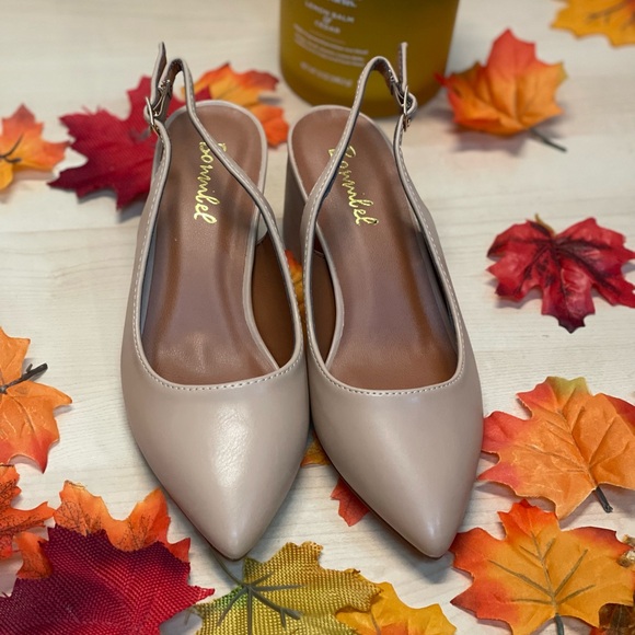 Nude block pumps - Picture 3 of 3